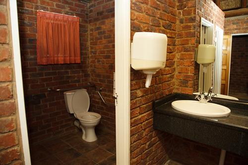 Warmbaths, A Forever Resort: Ramoswe Lodge